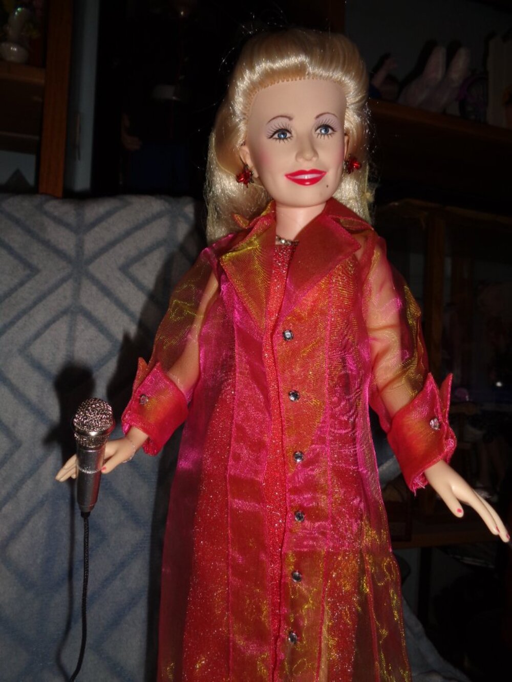 RARE-GOLDBERGER 17" VINYL DOLLY PARTON FASHION DOLL-EXCELLENT CONDITION!